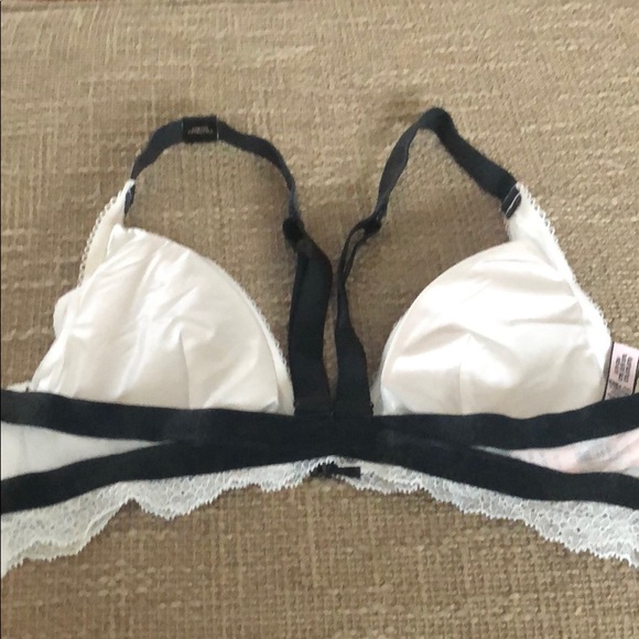 Victoria’s Secret lace and velvet bralette small - Picture 2 of 7